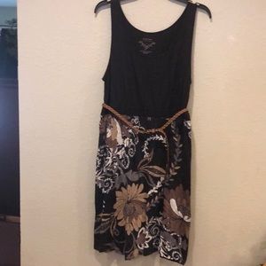 Comfy ever day knee length dress size large. Brand is Sonoma from Kohls.